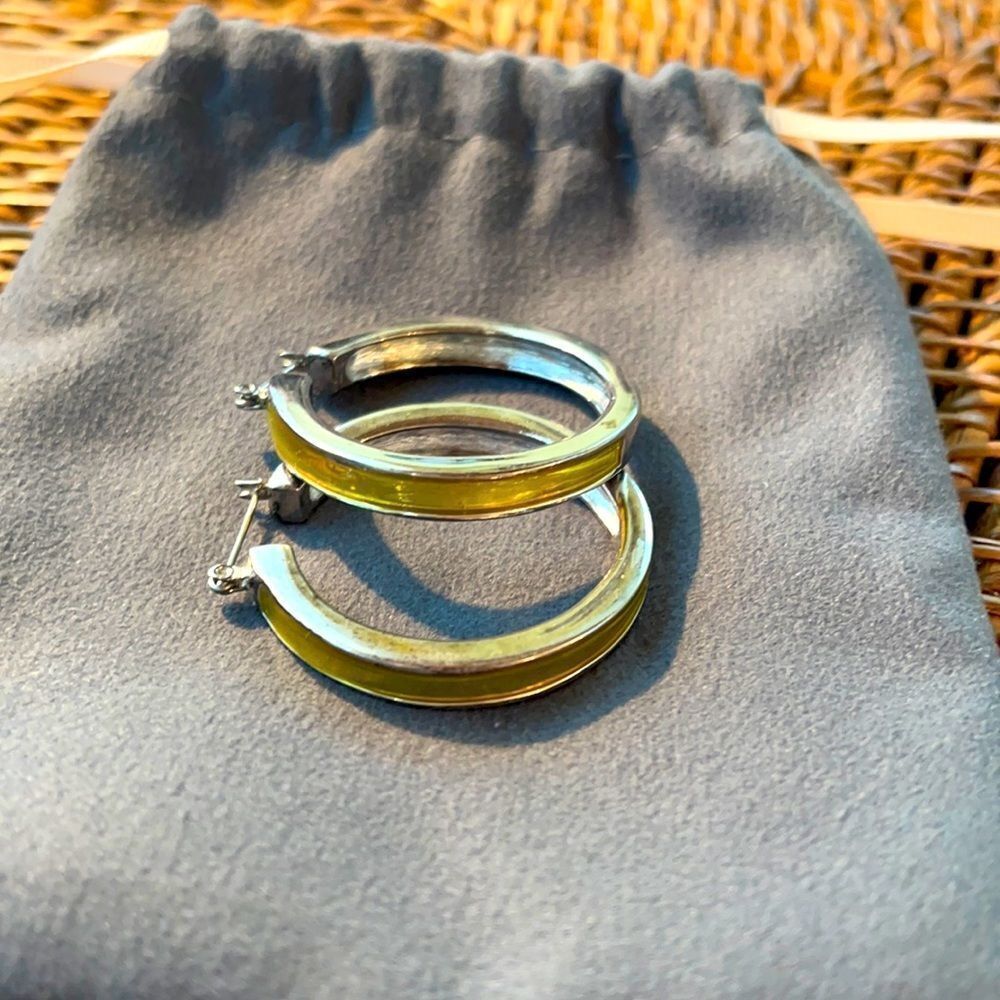💝 RARE! VTG *Givenchy* 1.5” Yellow Inlaid Enamel Hoop Earrings READ - Picture 2 of 14